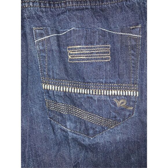 Rocawear Classic Fit Jeans - Picture 5 of 6
